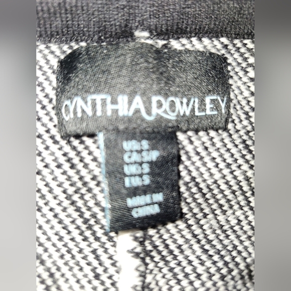 Flared sweater miniskirt from  Cynthia Rowley - Picture 5 of 8